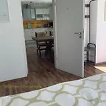 Apartman Am Bodensee- Zentrale Lage, Free Parking And Wifi, 109 M2, Privater Garten, 7 Gaeste, 2x Kingsize Boxspringbett, Familienfreundlich Friedrichshafen