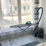 Am Bodensee- Zentrale Lage, Free Parking&wifi, 109 M2, Privater Garten, 7 Gäste, 2x Kingsize Boxspringbett, Familienfreundlich *