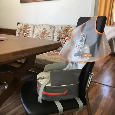 Am Bodensee- Zentrale Lage, Free Parking&wifi, 109 M2, Privater Garten, 7 Gäste, 2x Kingsize Boxspringbett, Familienfreundlich Apartment *