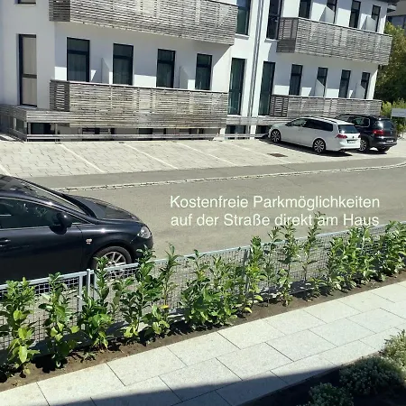 Apartment Am Bodensee- Zentrale Lage, Free Parking&wifi, 109 M2, Privater Garten, 7 Gäste, 2x Kingsize Boxspringbett, Familienfreundlich Friedrichshafen