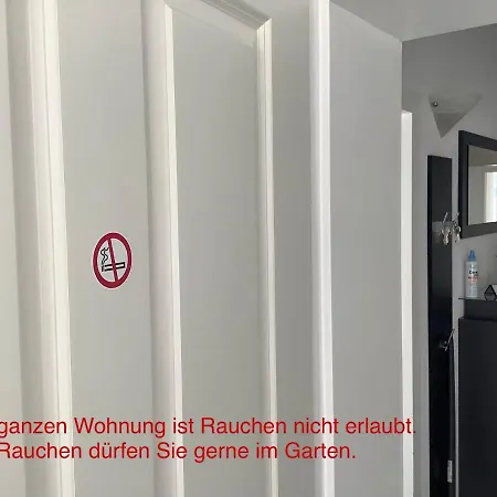 Am Bodensee- Zentrale Lage, Free Parking&wifi, 109 M2, Privater Garten, 7 Gäste, 2x Kingsize Boxspringbett, Familienfreundlich Apartment Friedrichshafen