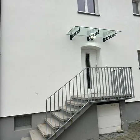 Appartement Am Bodensee- Zentrale Lage, Free Parking And Wifi, 109 M2, Privater Garten, 7 Gaeste, 2x Kingsize Boxspringbett, Familienfreundlich Friedrichshafen